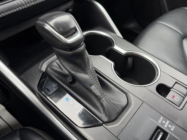 Used 2022 Moon Dust Toyota XLE image 18