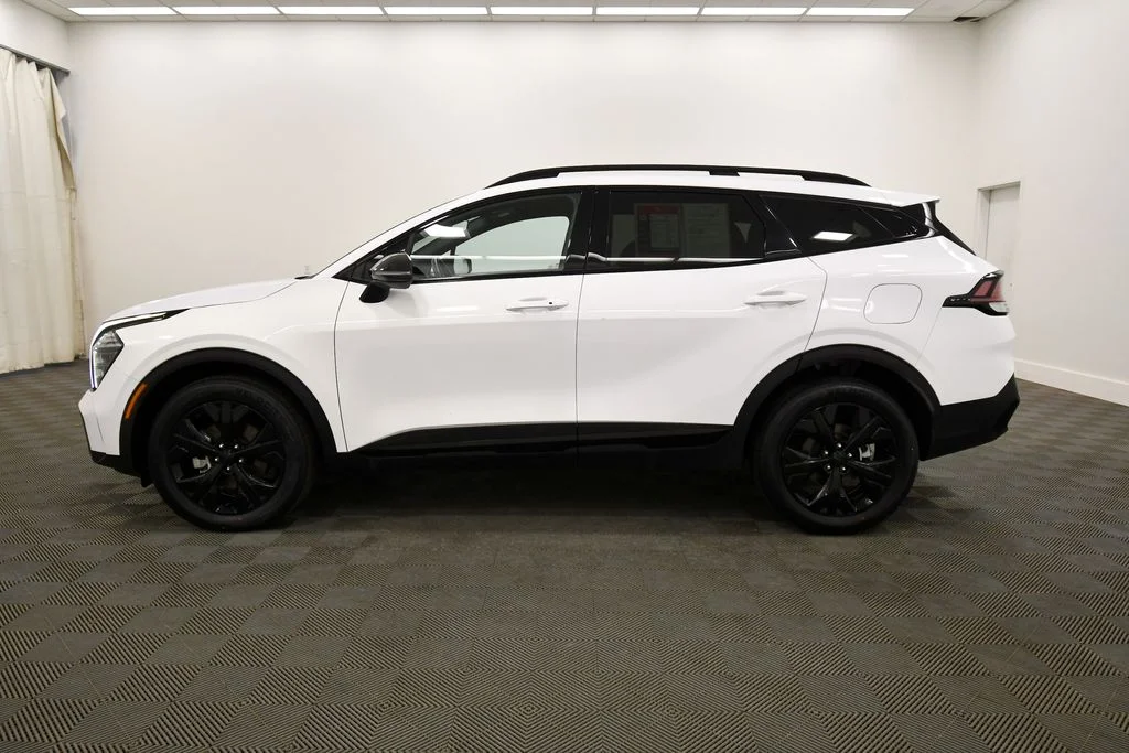 Certified Used 2025 White Kia X-Line image 4