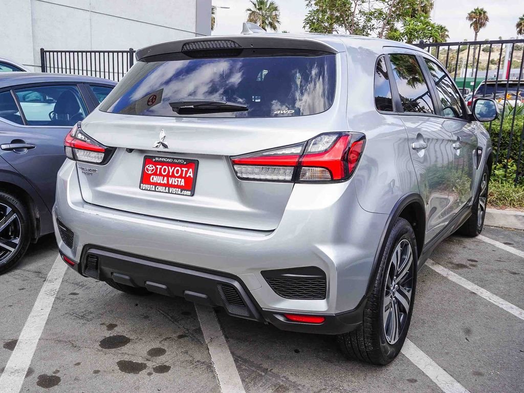 Used 2025 Silver Mitsubishi 2.0 ES image 6