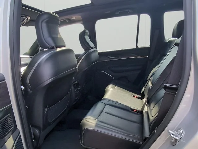 2022 Jeep Grand Cherokee Overland - Photo 42