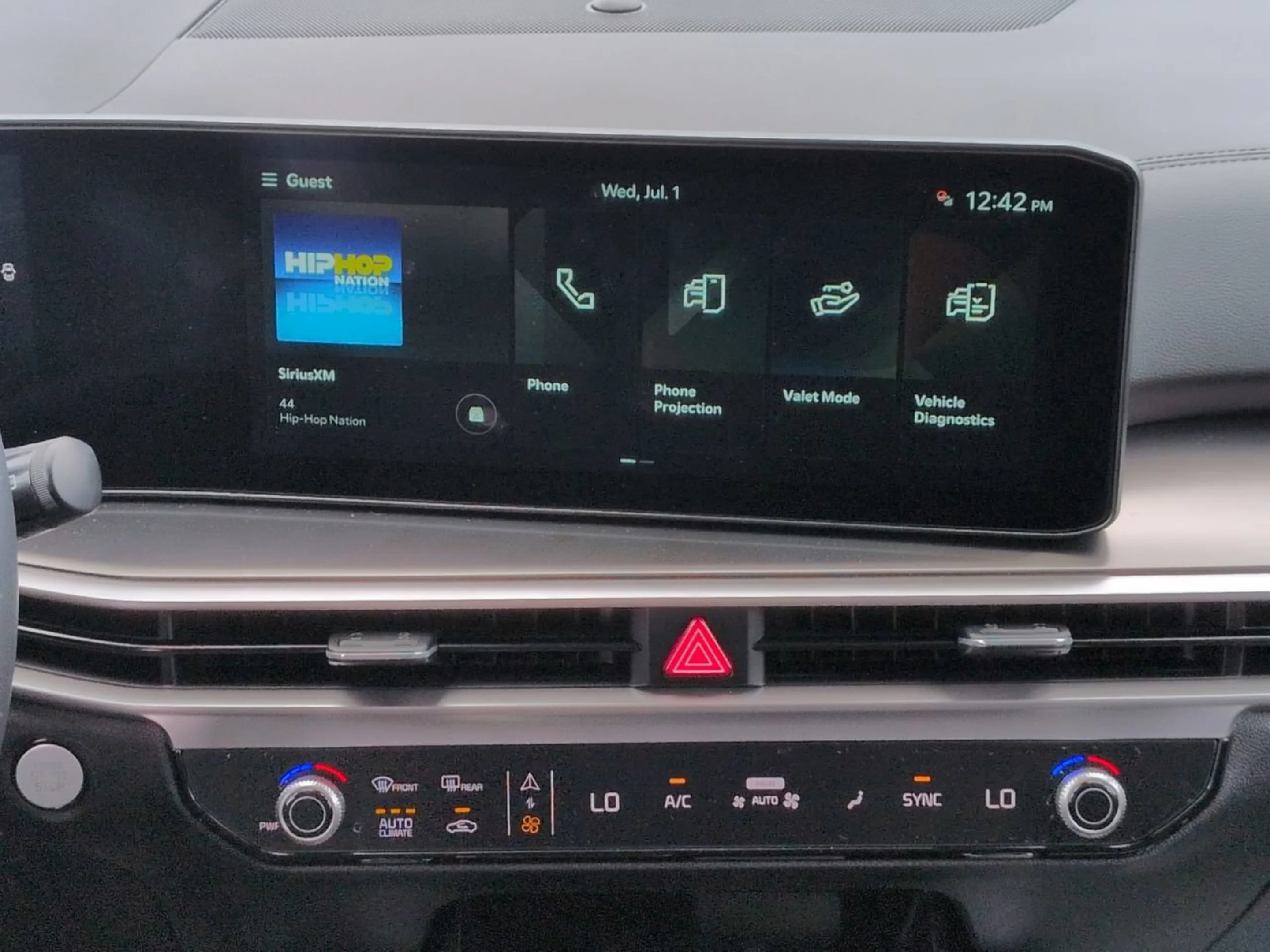 New 2026 Wolf Gray Kia S image 33