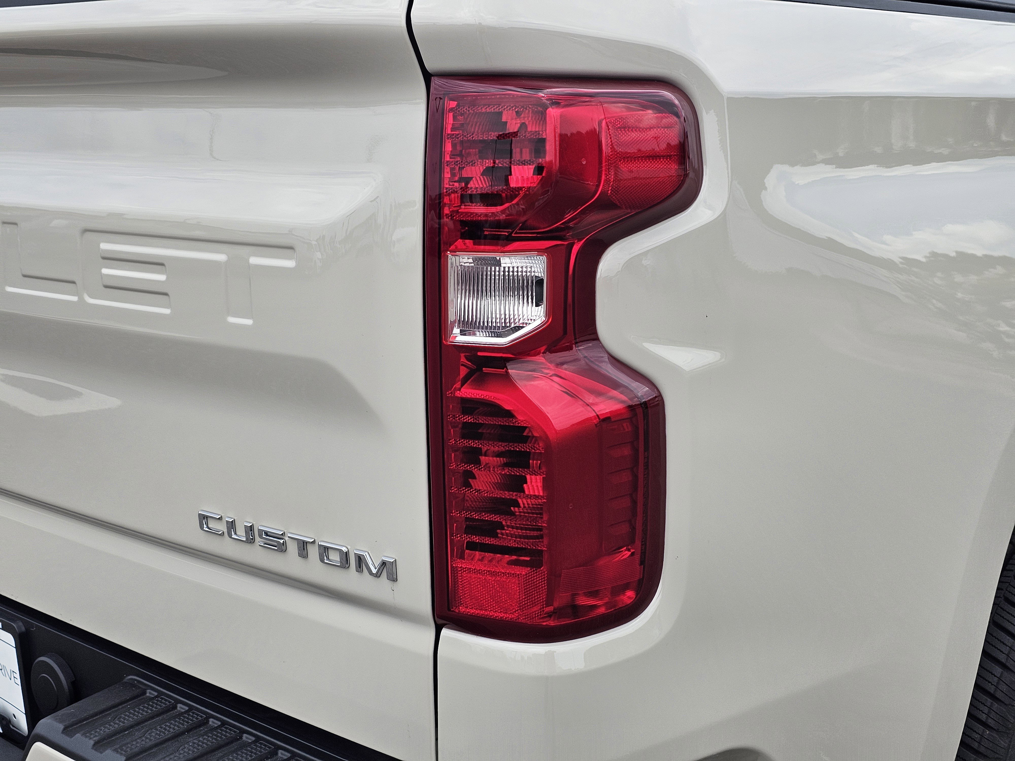 Used 2026 White Sands Chevrolet Custom image 10