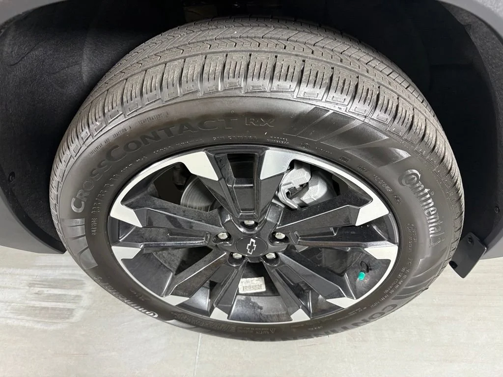 2027 Chevrolet Equinox RS - Photo 13