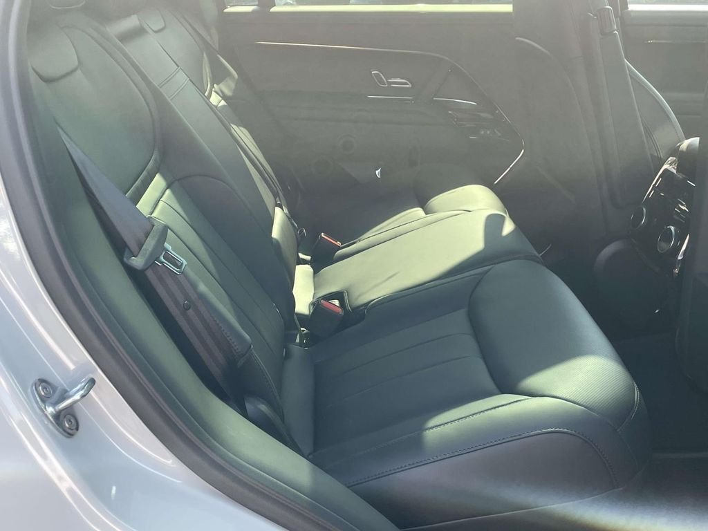 New 2026 Borasco Grey Land Rover Dynamic SE image 15