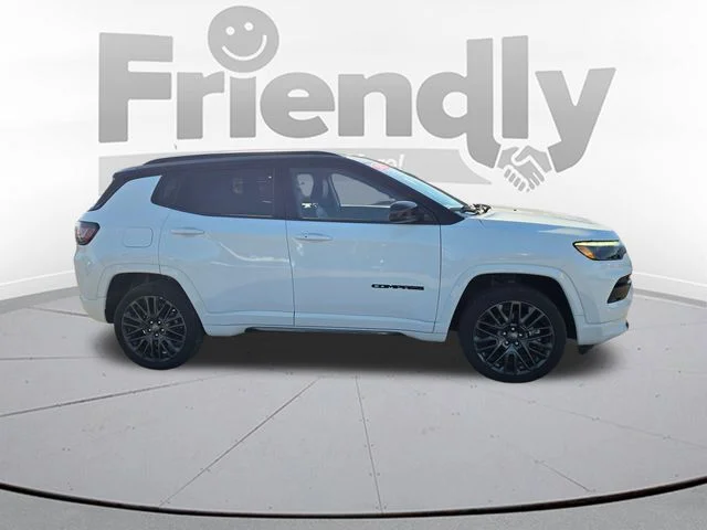 Used 2023 White Jeep Limited image 4