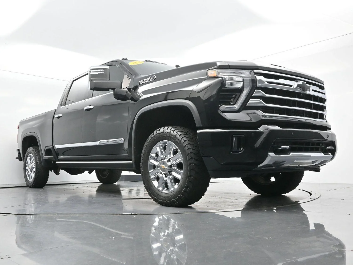 Used 2024 Black Chevrolet High Country image 45