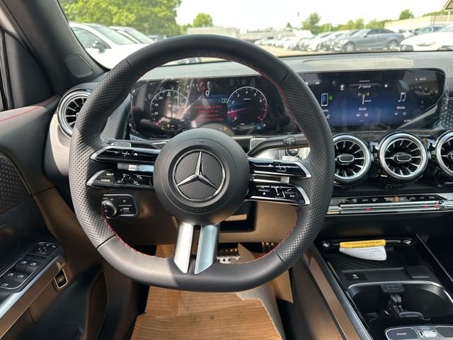 New 2026 Polar White Mercedes-Benz GLB 250 image 20