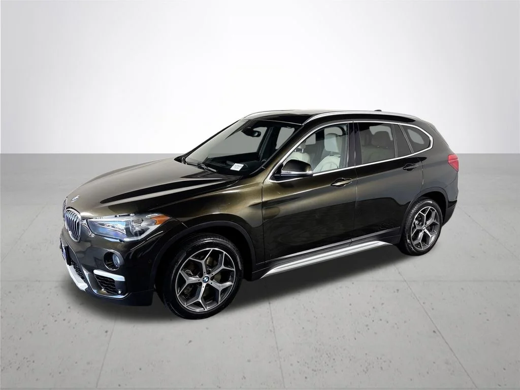Used 2019 Green BMW xDrive28i image 2