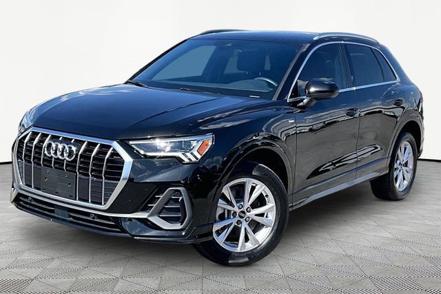 2023 Audi Q3 Premium
