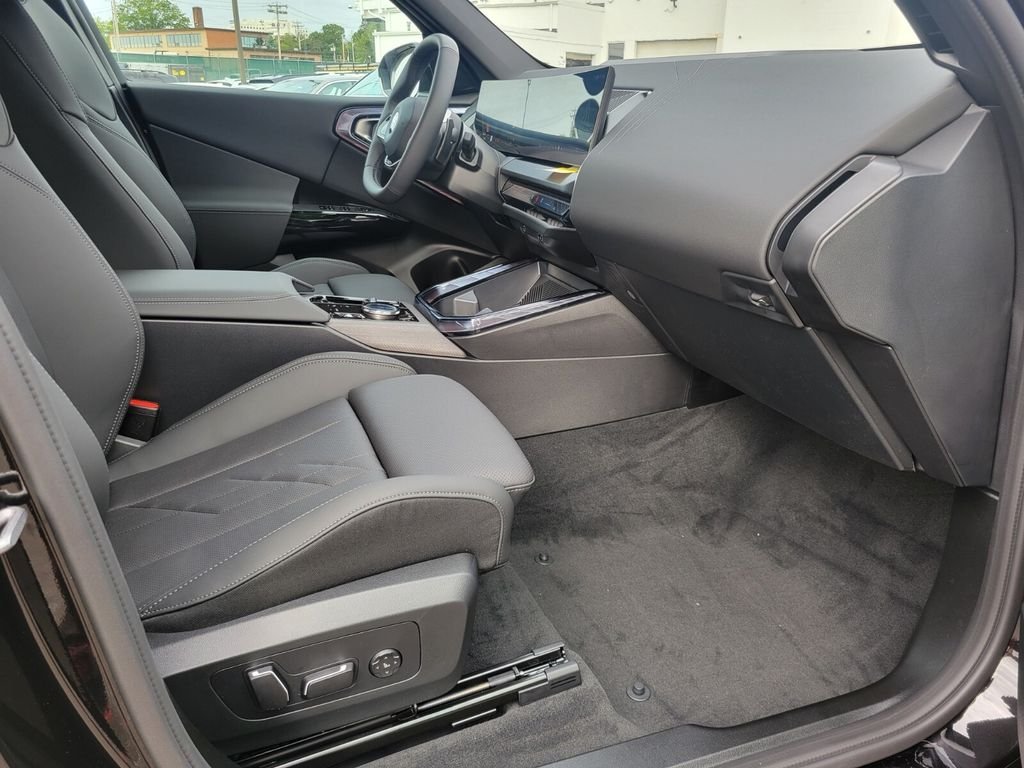 2026 BMW X3 30 - Photo 12