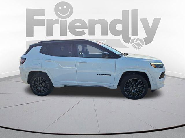 Used 2023 White Jeep Limited image 4