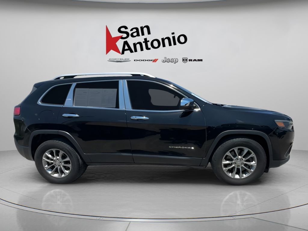Used 2019 Black Jeep Latitude Plus image 17