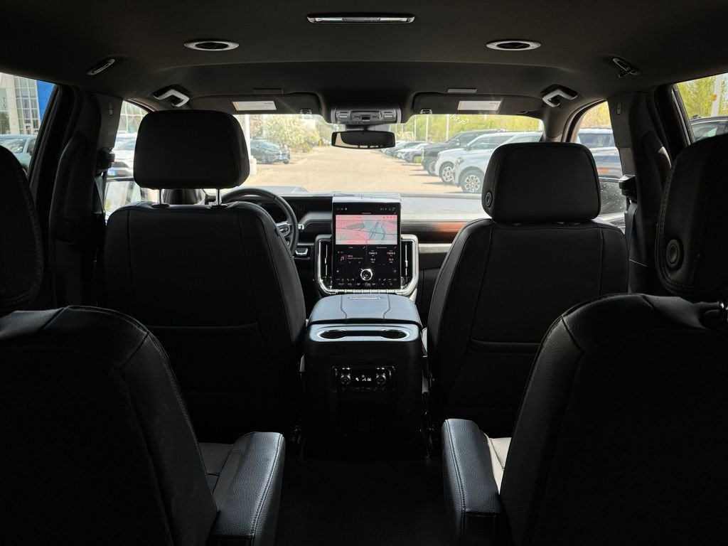 2025 GMC Yukon XL Denali - Photo 21