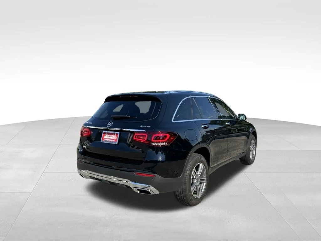 Used 2022  Mercedes-Benz GLC 300 image 5
