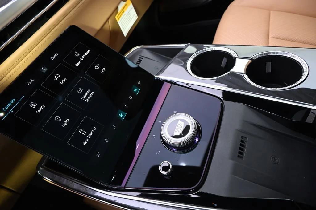 2025 Cadillac Escalade IQ Luxury 2 - Photo 32