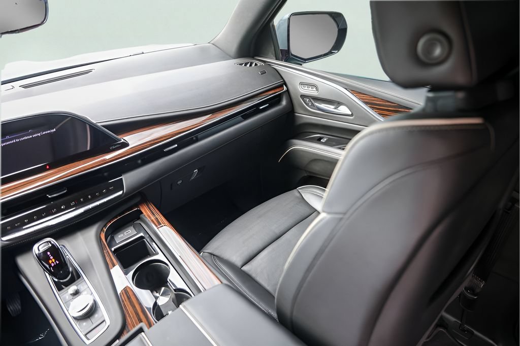Used 2024 Argent Silver Metallic Cadillac Premium Luxury image 33