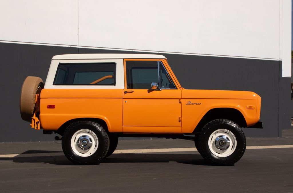 Used 1974 Orange Ford Ranger image 9
