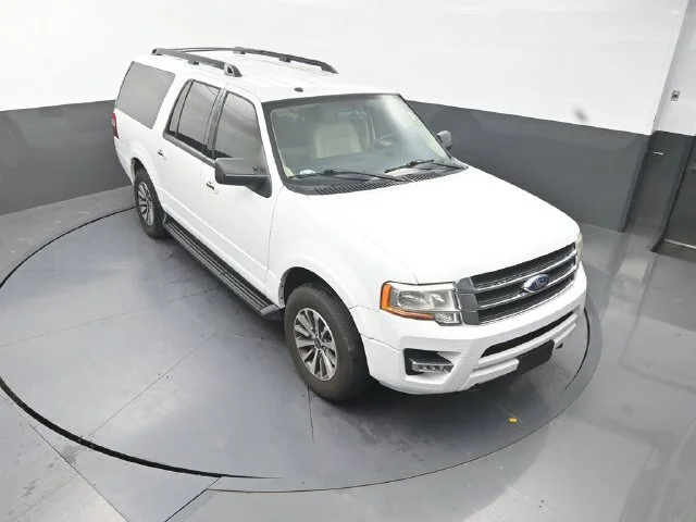 Used 2017 White Ford XLT image 23