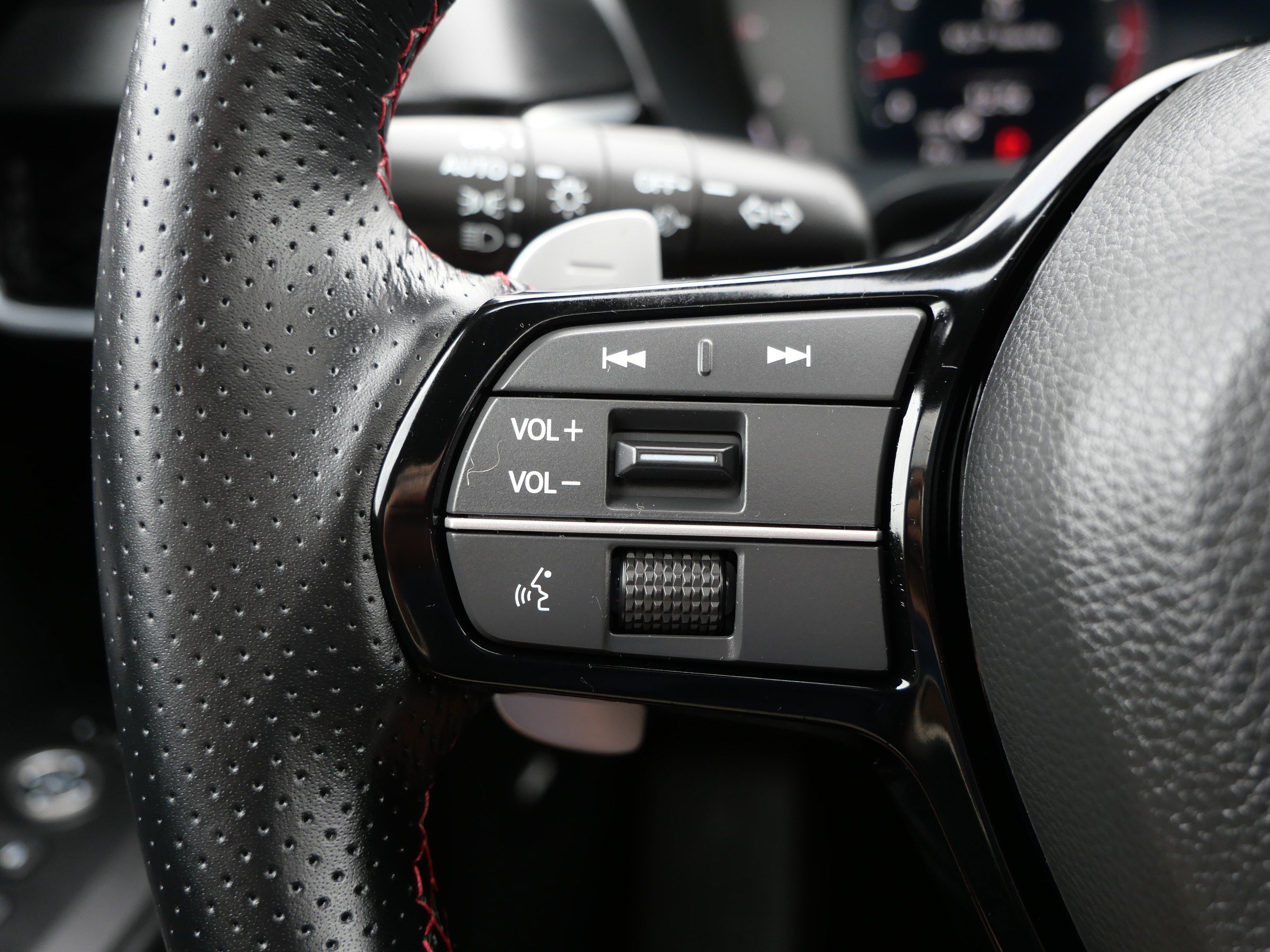 2025 Acura ADX A-Spec Package - Photo 28