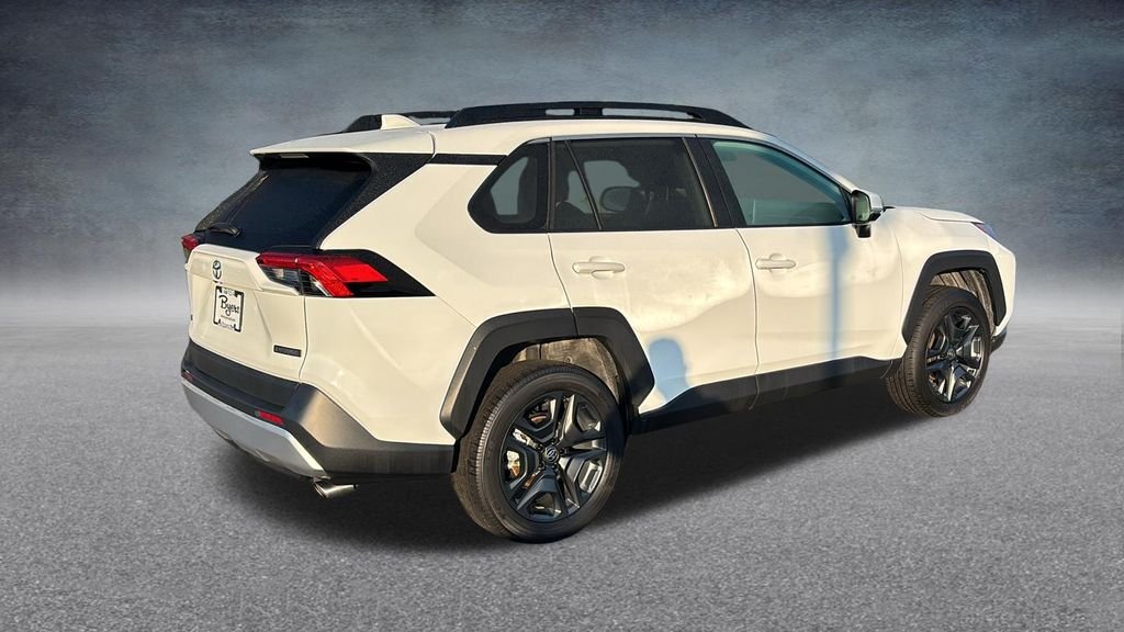 Used 2024 Ice Toyota Adventure image 29