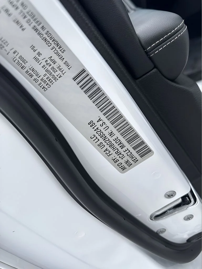 Used 2022 White Jeep Limited image 40