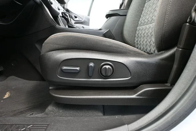 Used 2022 Silver Chevrolet LT image 20