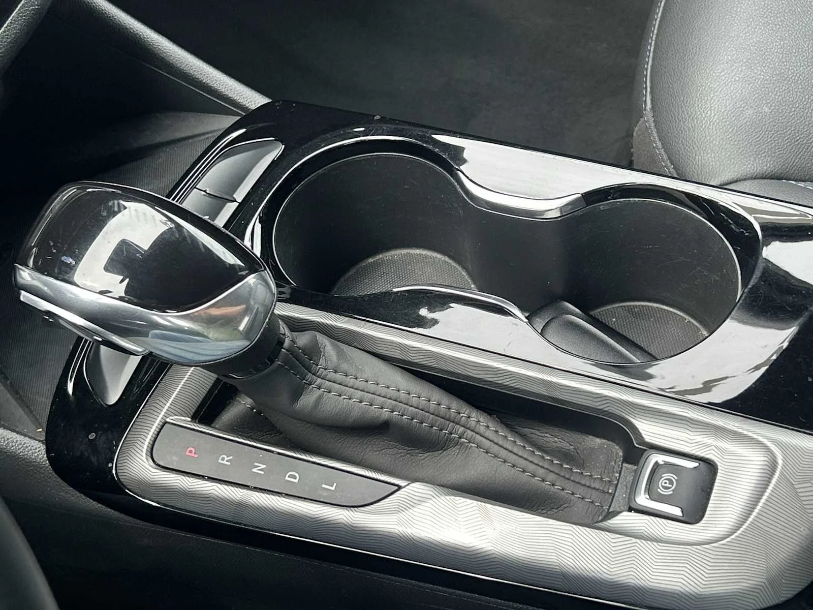 Used 2024 Moonstone Gray Metallic Buick Sport Touring image 15