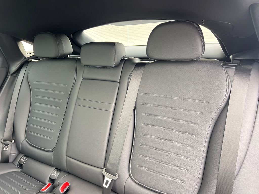 New 2026 Polar White Mercedes-Benz GLC300 image 23