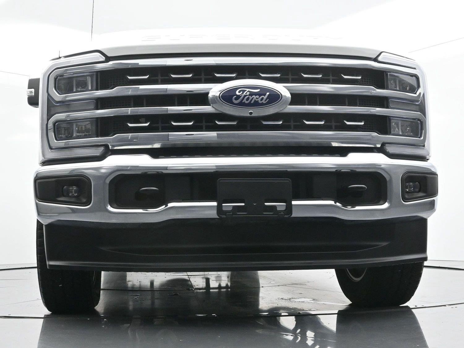 Used 2025 White Ford XL image 45