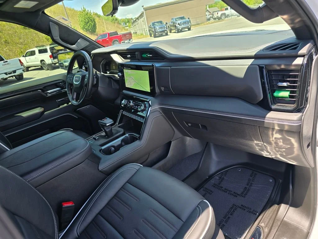 2025 GMC Sierra 1500 AT4X - Photo 40