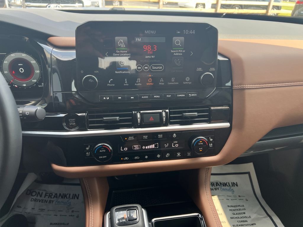 Used 2025 Gray Nissan Platinum image 21