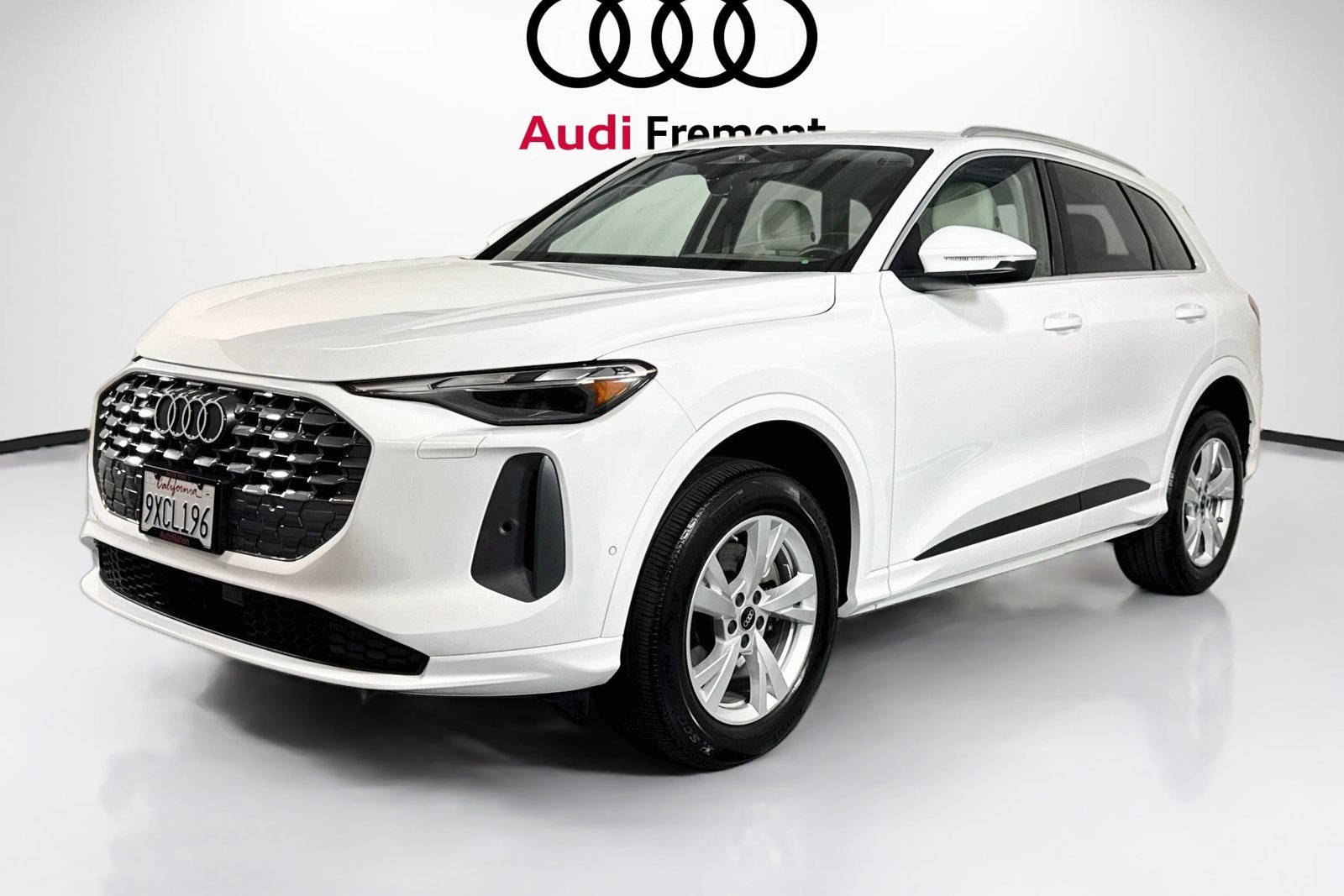 Used 2025 Arkona White Audi Premium image 3