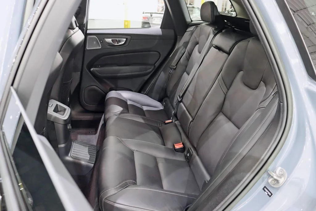 Used 2023 Gray Volvo Ultimate image 31