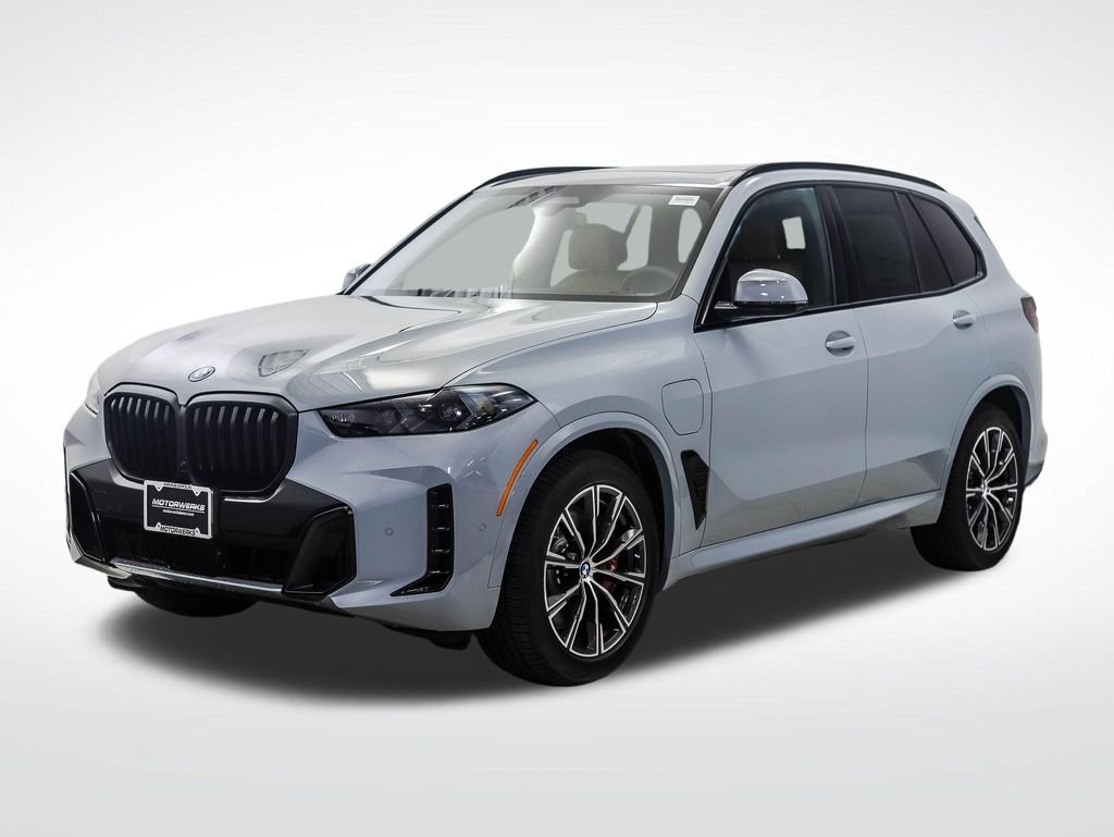 2026 BMW X5 xDrive50e's photo