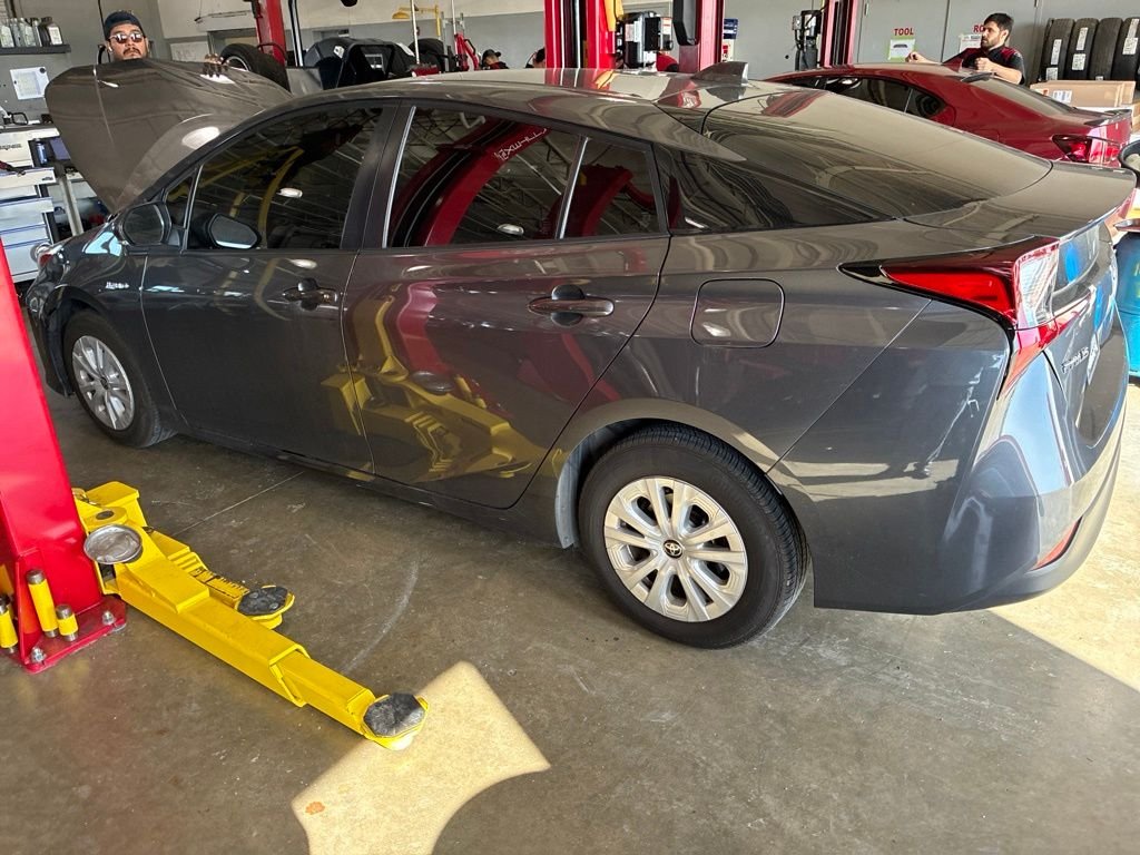Used 2022 Gray Toyota L image 3