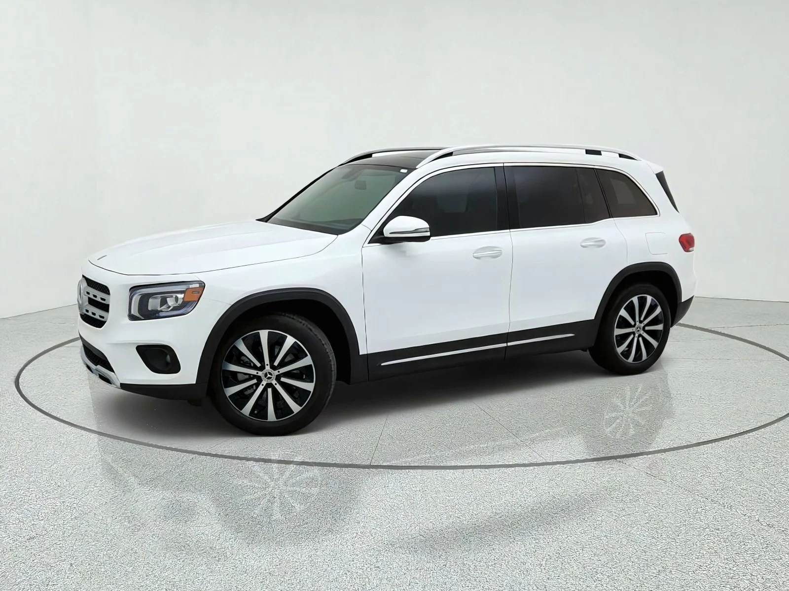Certified Used 2023 Polar White Mercedes-Benz GLB 250 image 15
