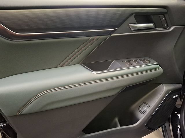 2026 GMC Acadia AT4 - Photo 9