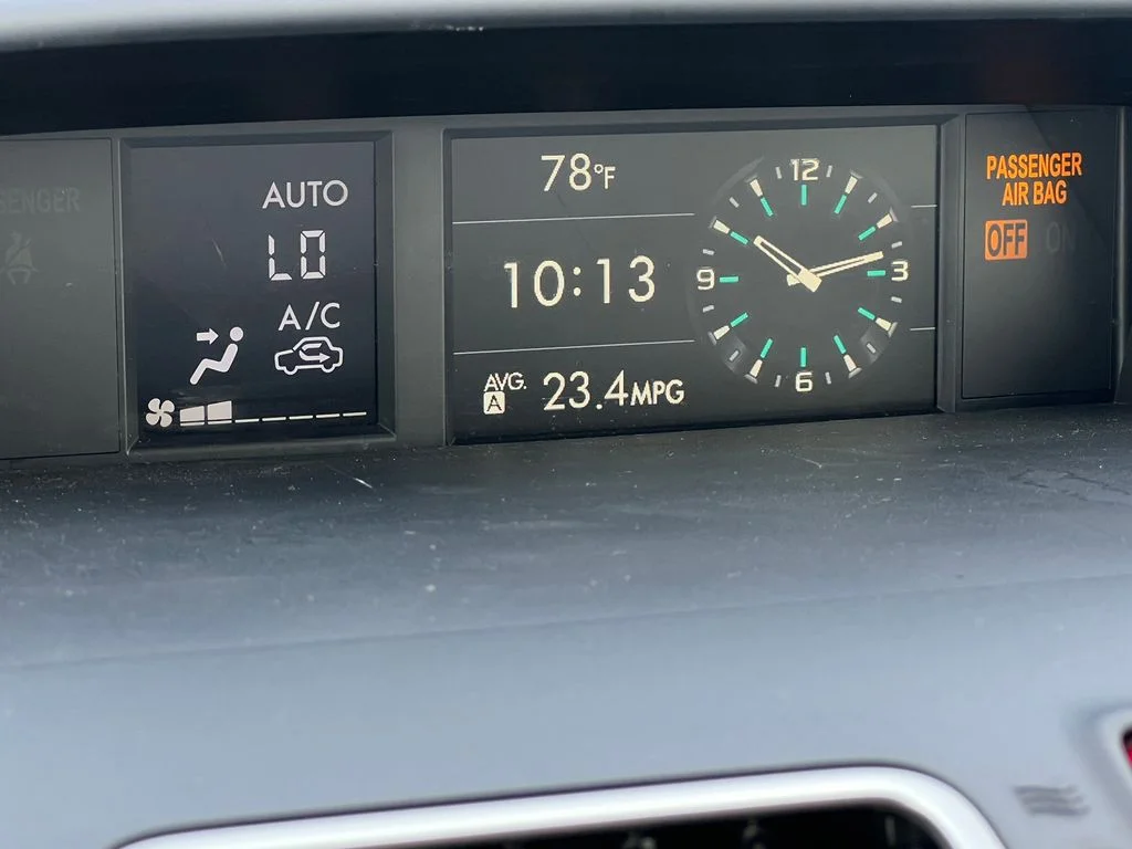 Used 2018 Blue Subaru 2.5i Premium image 22