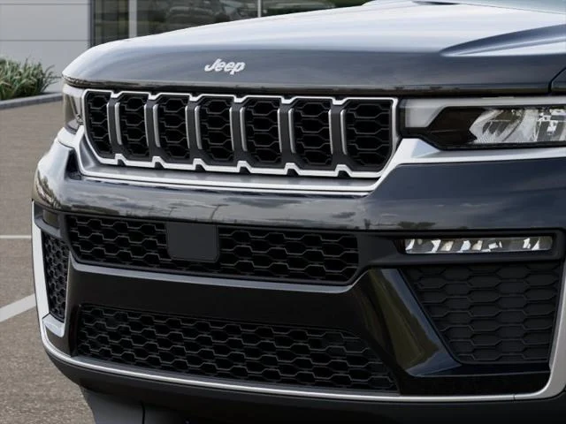 New 2027 High-Gloss Black Paint Jeep Limited image 37