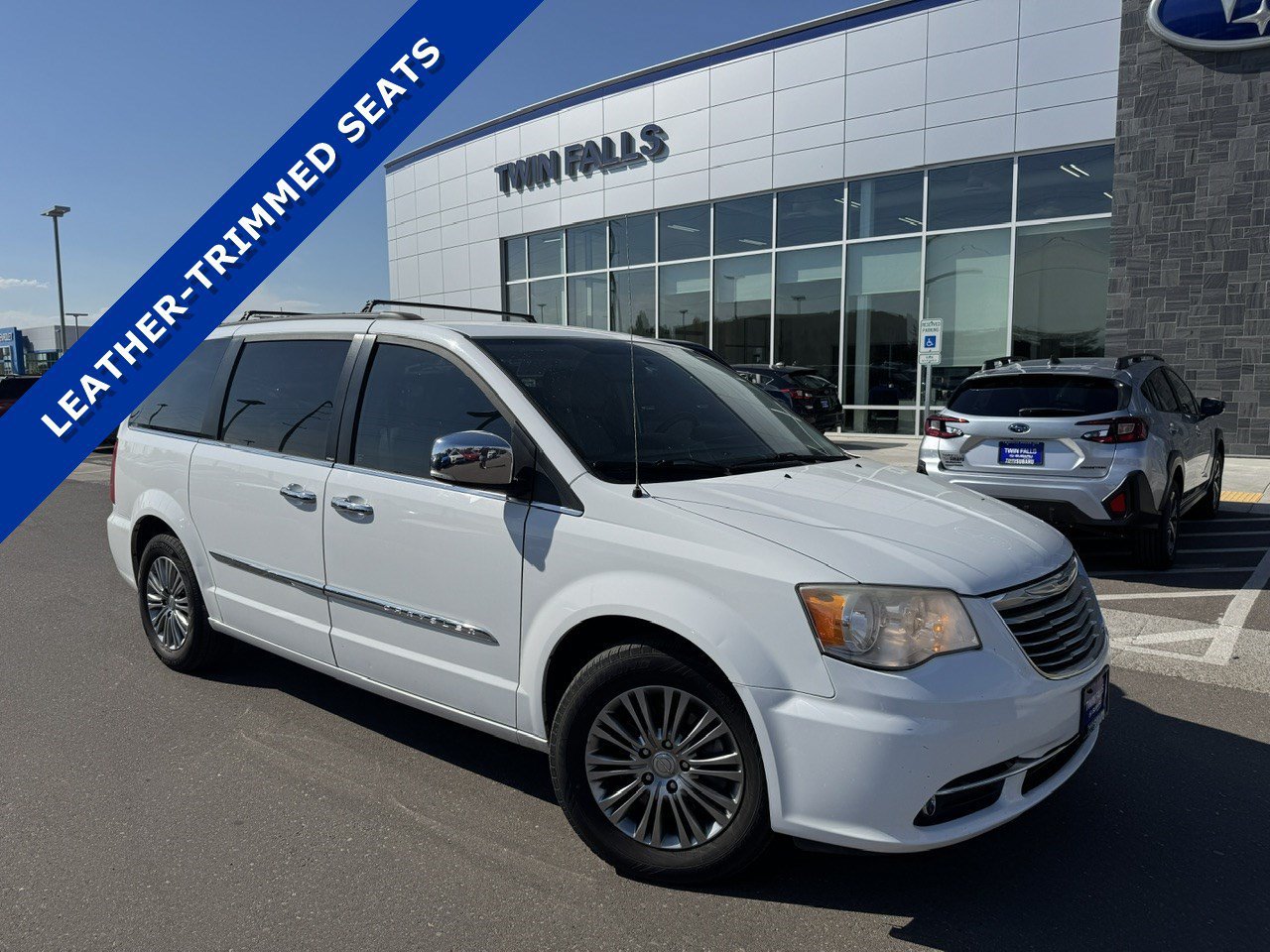 2014 Chrysler Town & Country Touring-L