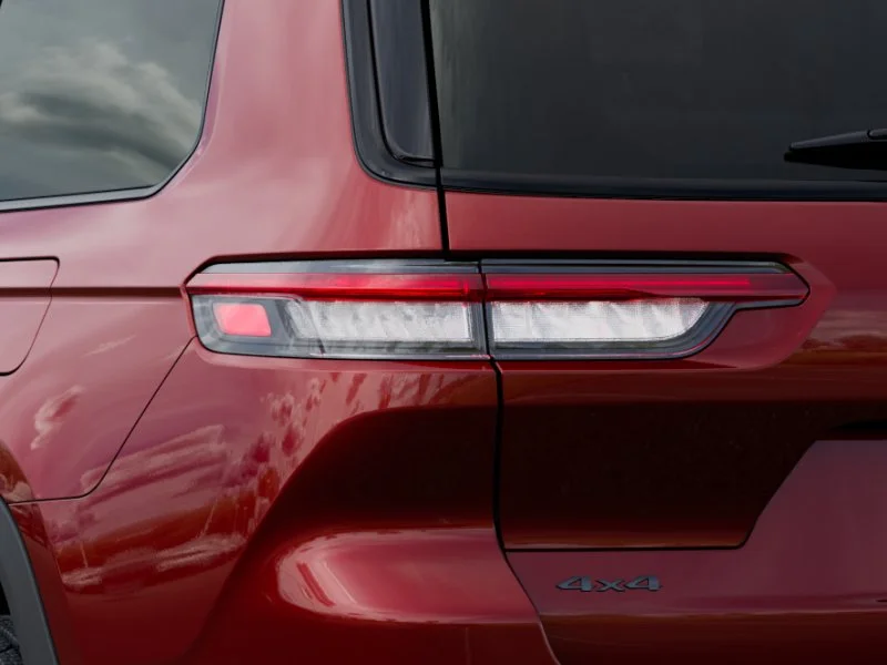 New 2025 Velvet Red Pearl-Coat Exterior Paint Jeep Limited image 33
