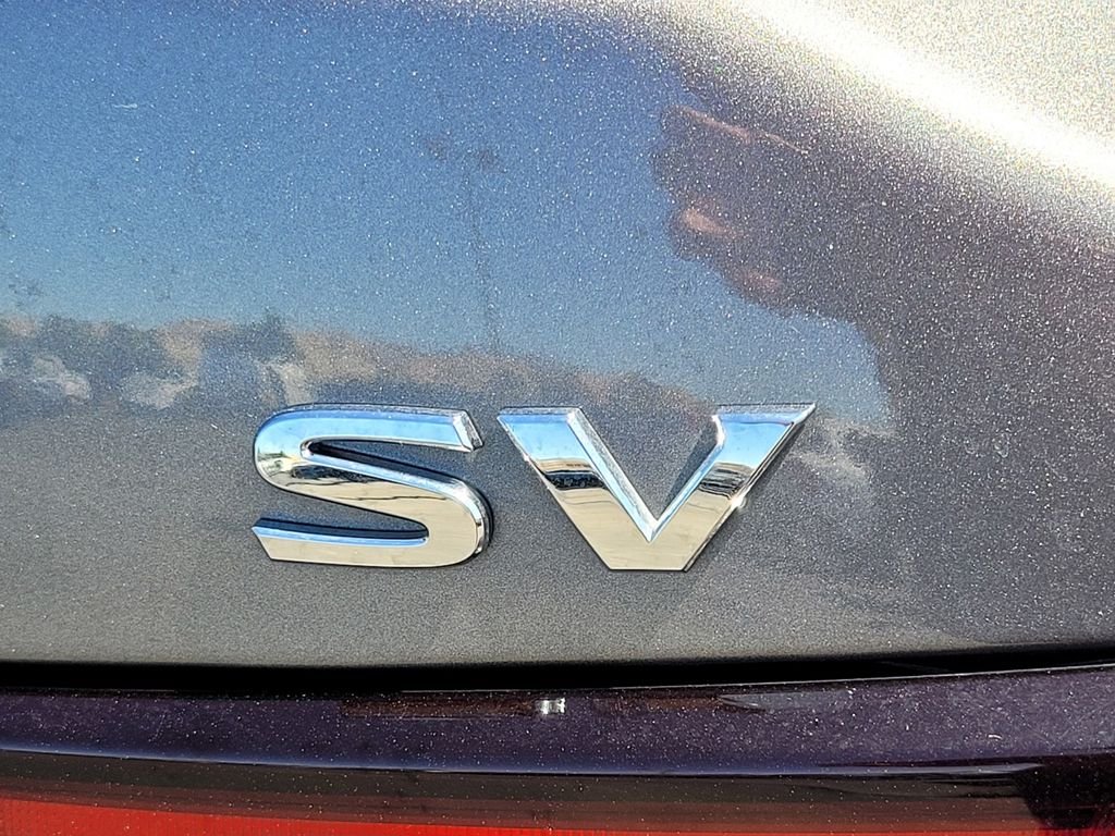 Used 2024 Gray Nissan SV image 11