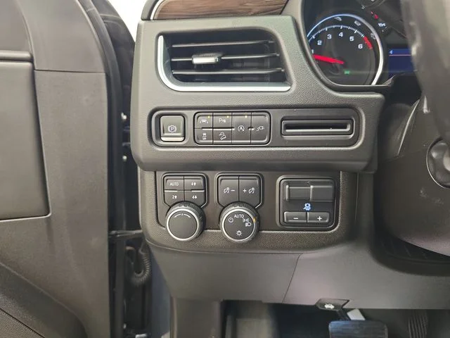 Used 2021 Shadow Gray Metallic Chevrolet Z71 image 37