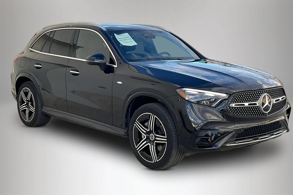 2025 Mercedes-Benz GLC