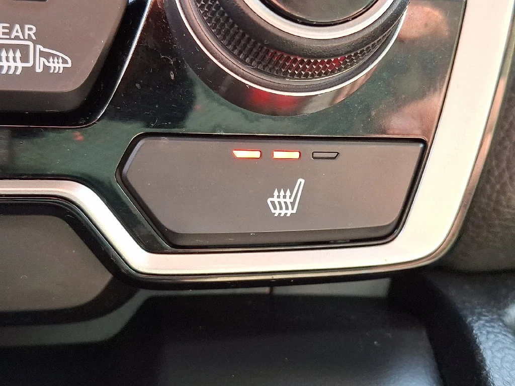 Used 2022 White Honda EX image 25