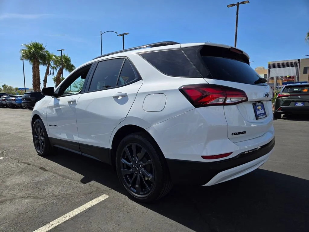 Used 2024 Summit White Chevrolet RS image 4