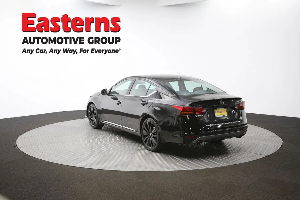 Used 2022 Black Nissan 2.5 SR image 62