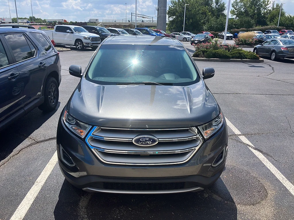 Used 2017 Magnetic Ford SEL image 32