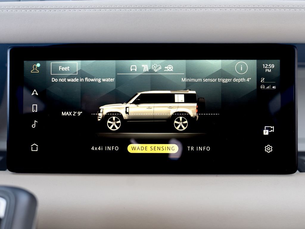 Used 2024 Green Land Rover X-Dynamic SE image 28