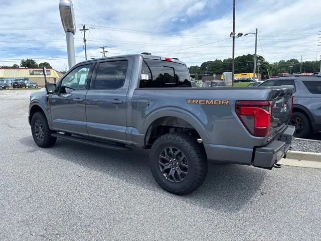 New 2026 Carbonized Gray Metallic Ford Tremor image 7
